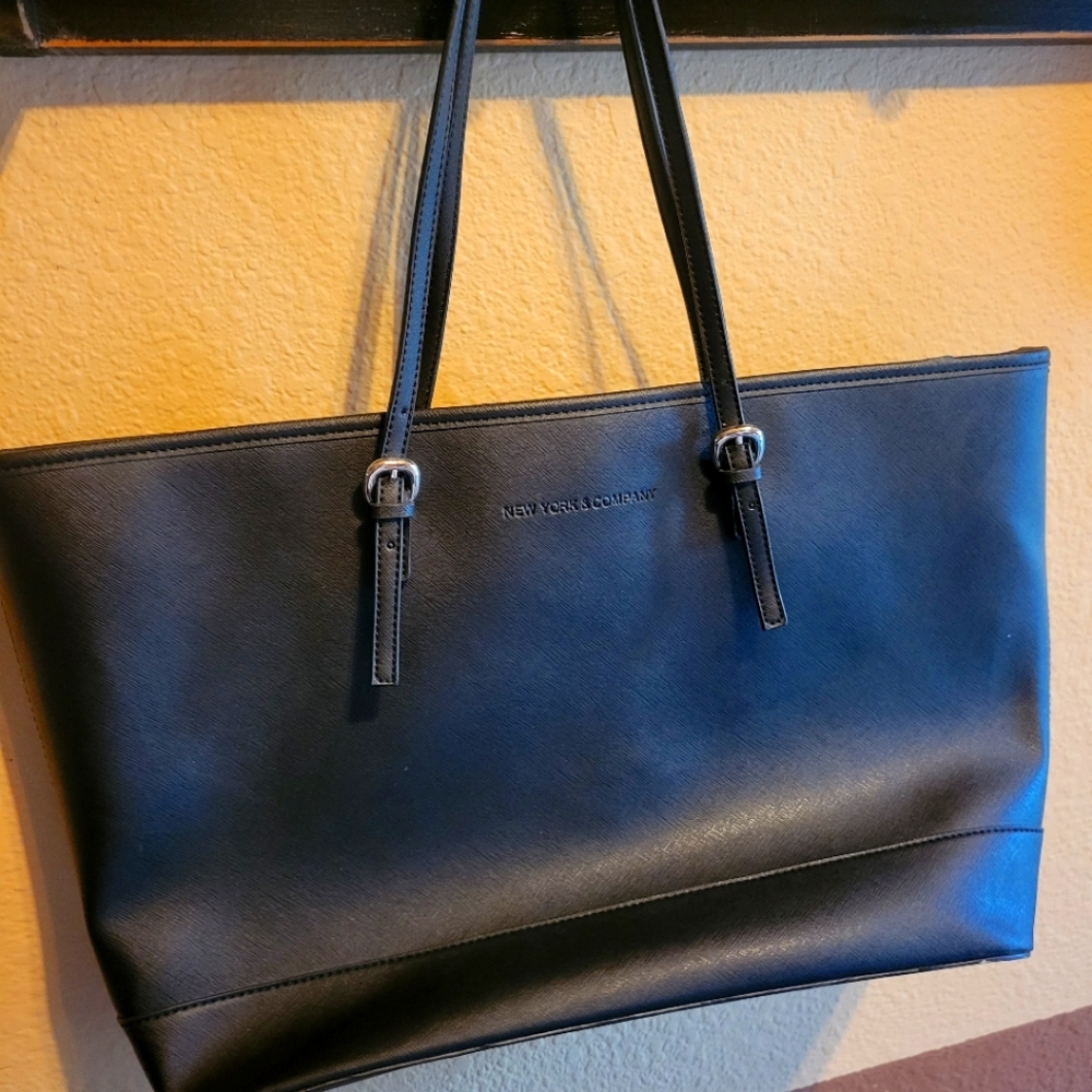 New York and Co. Black shoulder bag